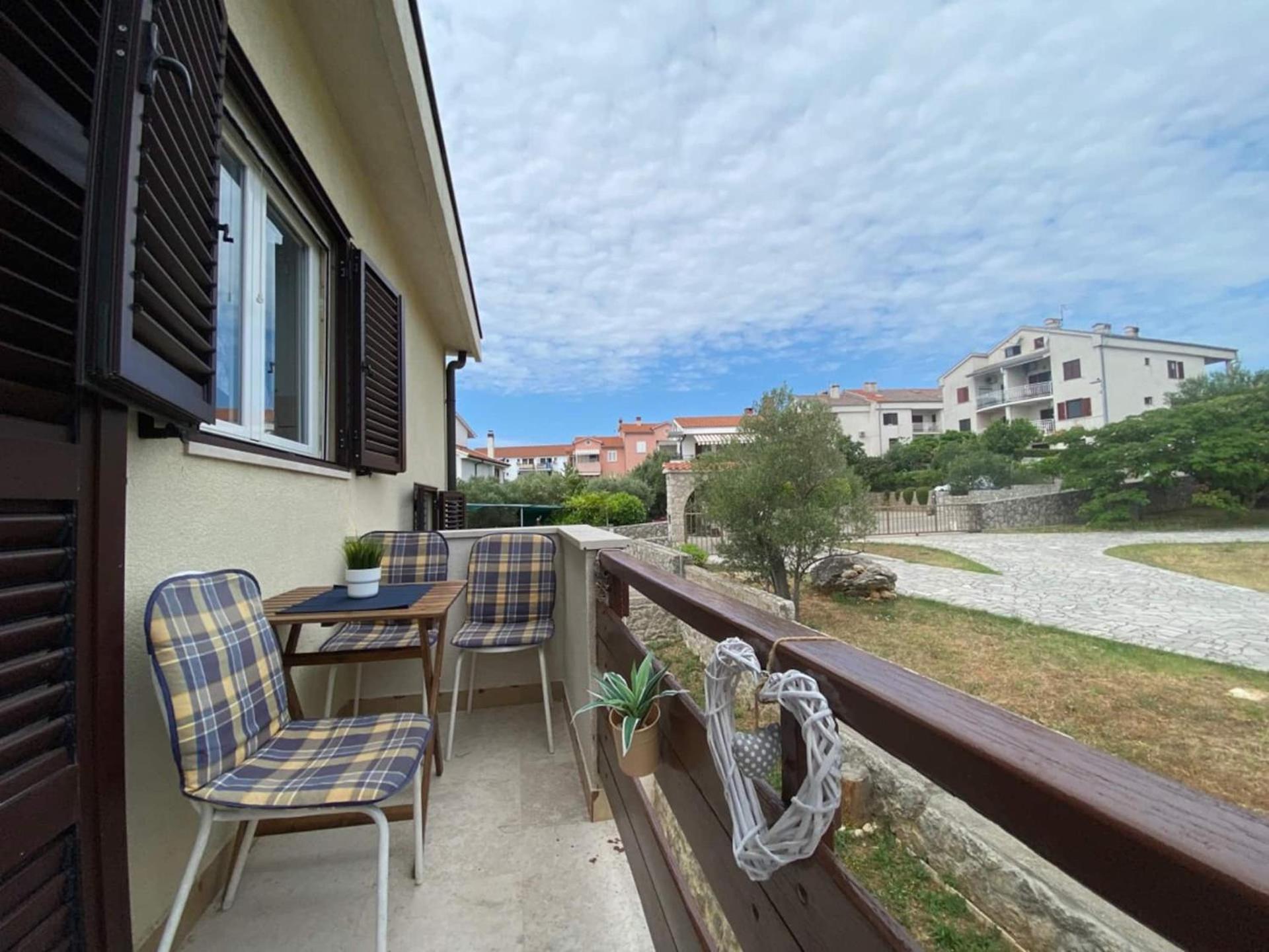 Apartments Xenia Krk คิร์ก ภายนอก รูปภาพ